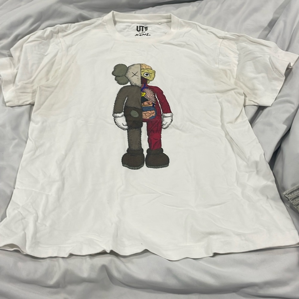UT Uniqlo Kaws tshirt. Very soft. Worn a couple of times. Size small.